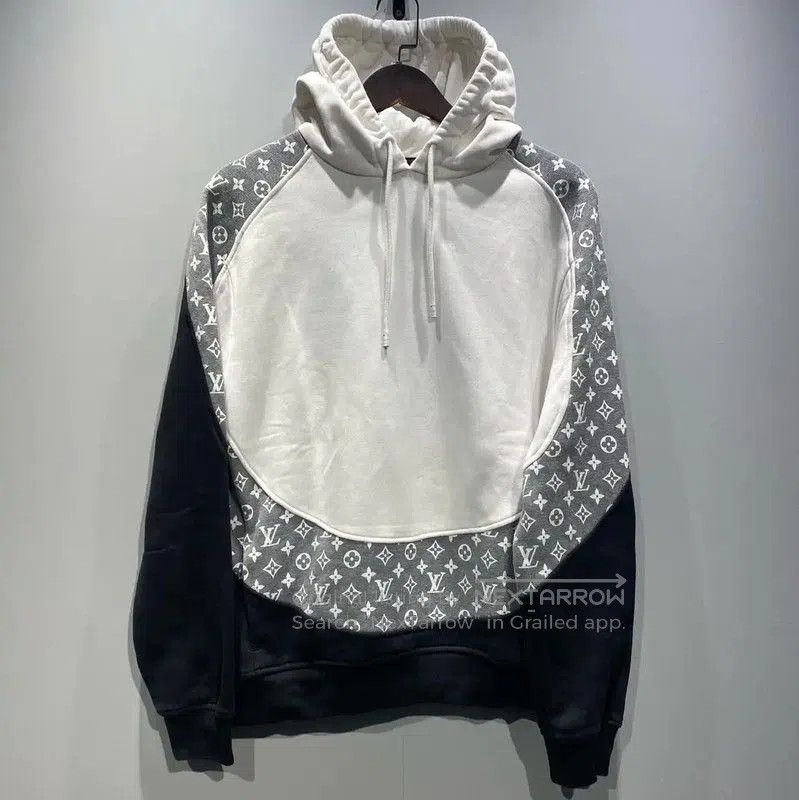 Louis Vuitton Louis Vuitton Men's Cotton Hoodie in White . Size US M / EU 48-50 / 2 - 1 Thumbnail
