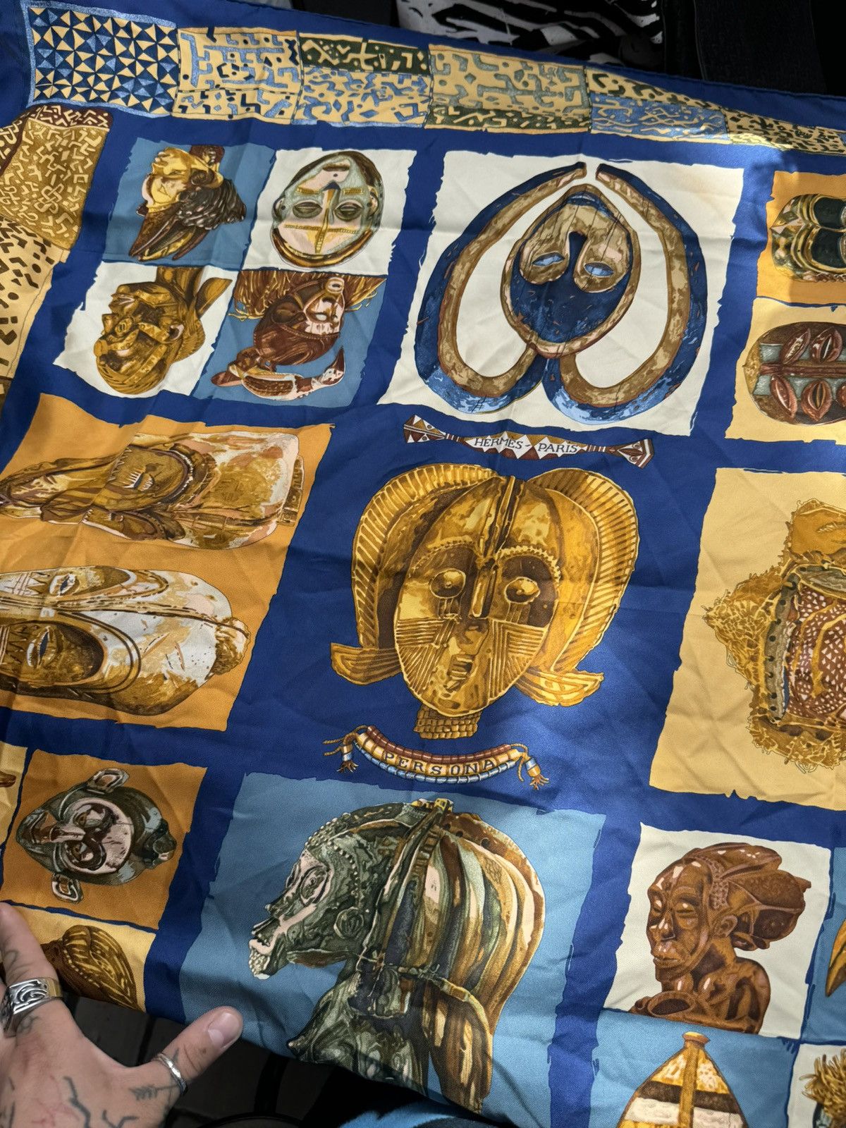 Hermes Hermes persona silk scarf rare Size ONE SIZE - 1 Thumbnail