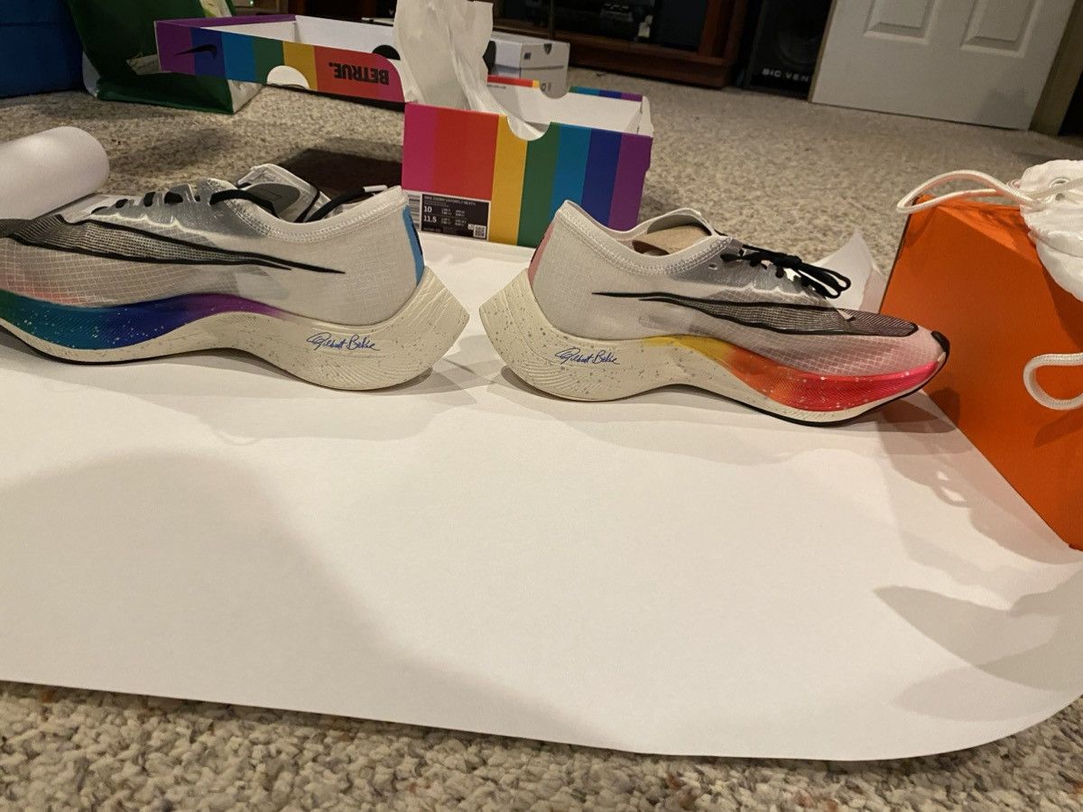 Nike Nike Zoom X Vaporfly Next % “Be True” Size 10 DS Size US 10 / EU 43 - 5 Thumbnail