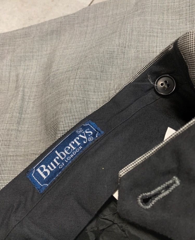 Burberry 90s vintage Grey checked Burberry pure Worsted wool trousers Size US 36 / EU 52 - 3 Thumbnail