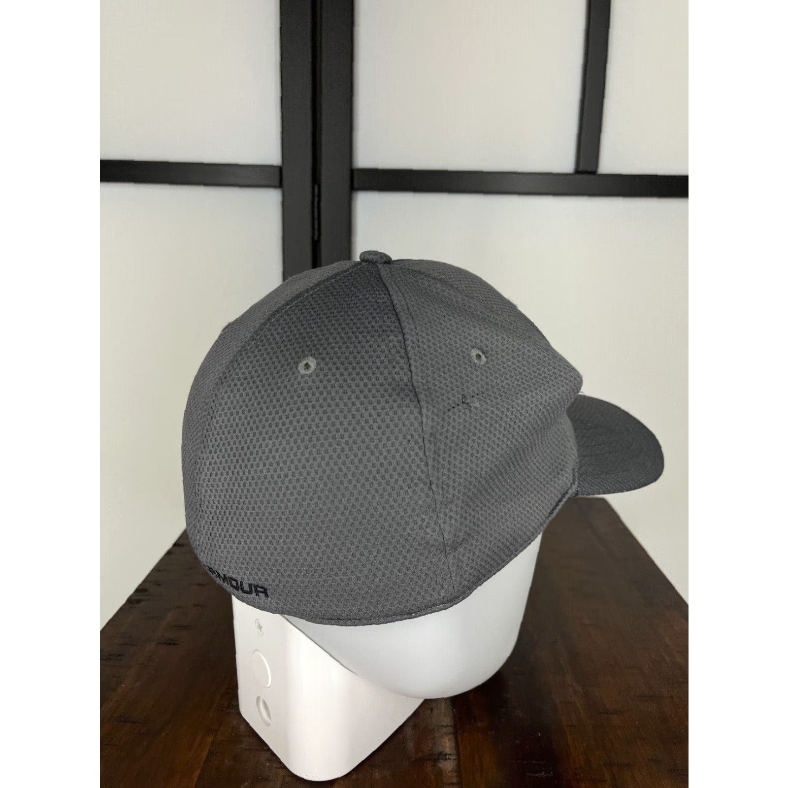 Under Armour Under Armour Hat Cap Fitted XL Gray Polyester Outdoors Camp Hike Men Baseball Cap Adult Black Outdoor Sports Casual Travel Size ONE SIZE - 7 Thumbnail