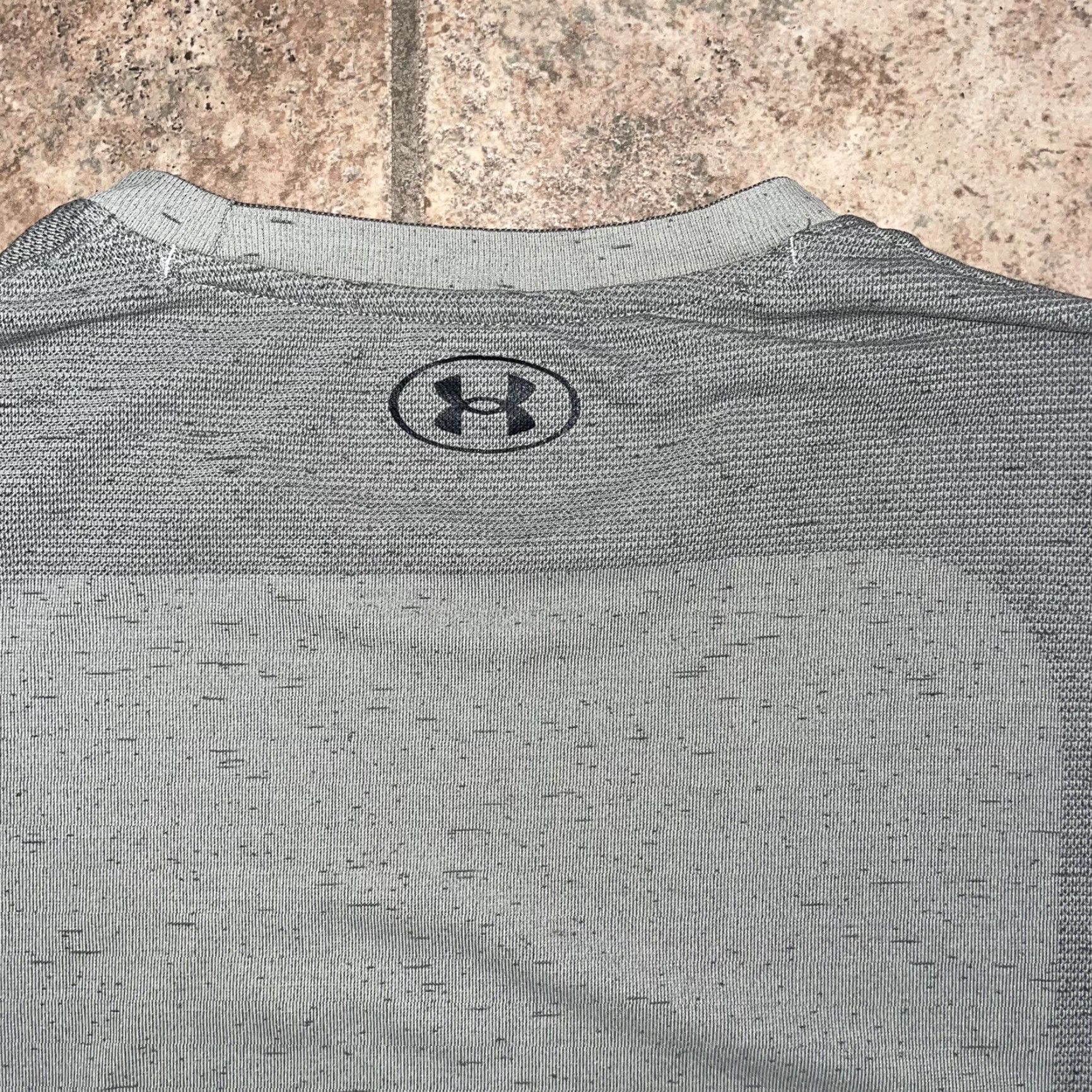Under Armour Under Armour T-Shirt Athletic Gray Men's Large Fitted Regular Size L Activewear Mens Size US L / EU 52-54 / 3 - 5 Thumbnail