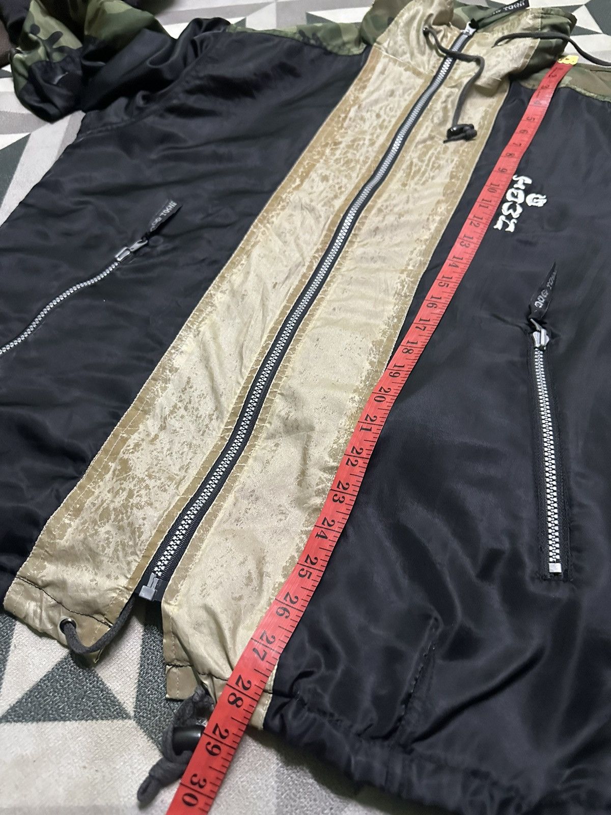 Dogtown × Welcome Skateboards Dogtown skateboards camo windbreaker jacket Size US L / EU 52-54 / 3 - 11 Thumbnail