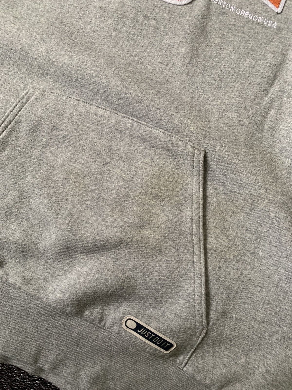 Nike Vintage Nike Y2K Hoodie Big Logo Center Swoosh Size US S / EU 44-46 / 1 - 6 Thumbnail