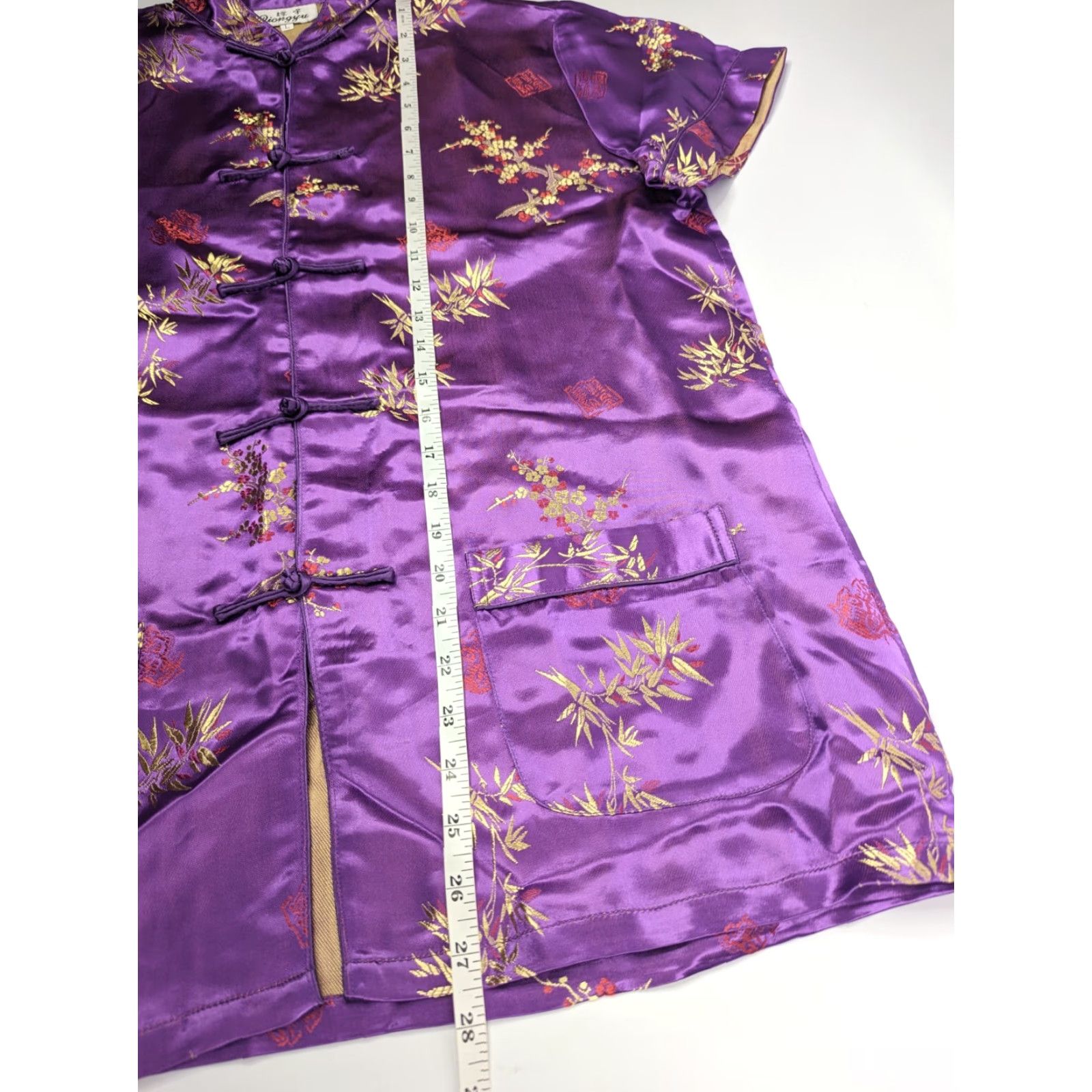 Vintage Diongyu Blouse Short Sleeve Satin Purple Front Pockets Size L Womens Size L / US 10 / IT 46 - 3 Thumbnail