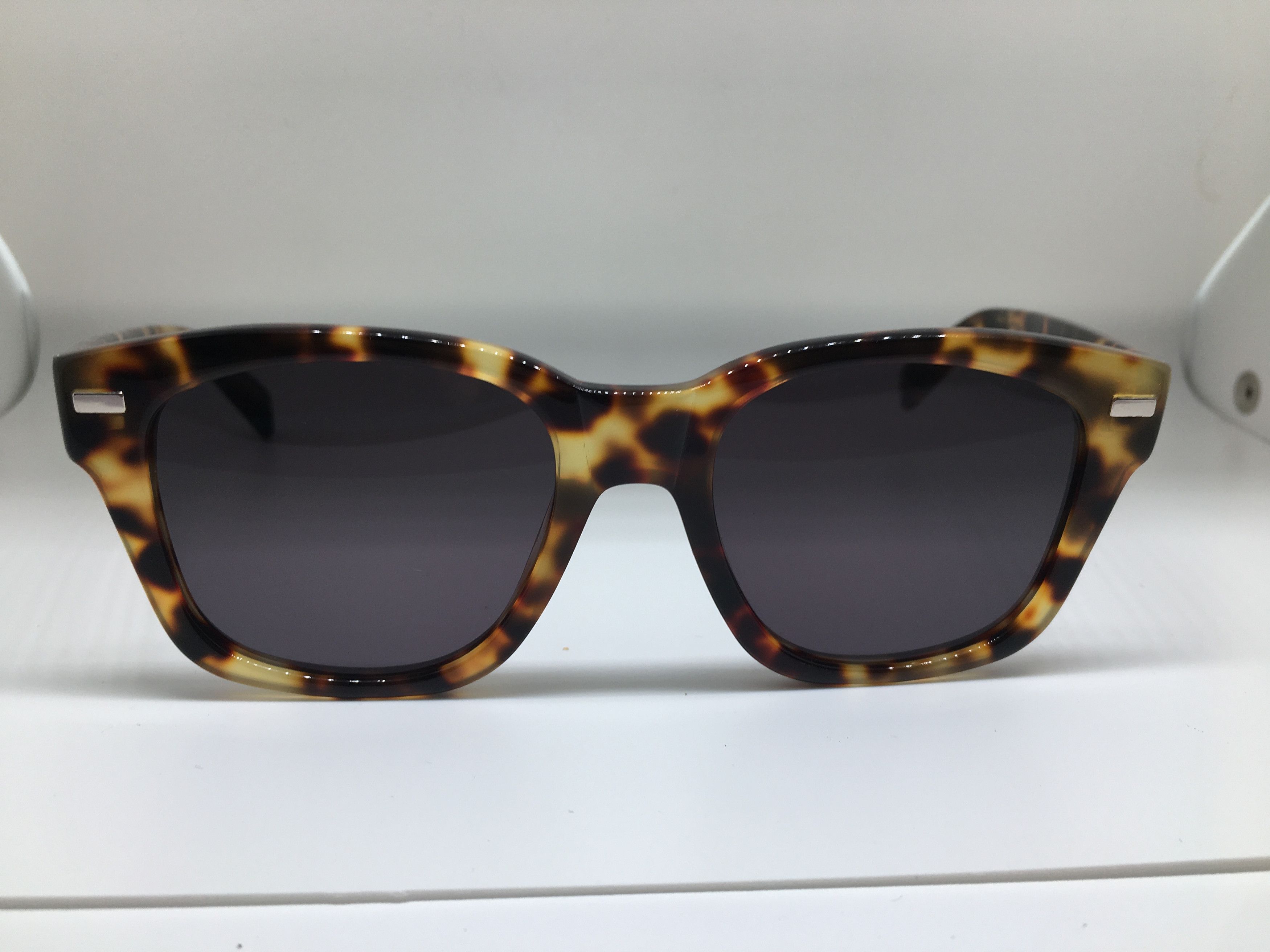 Warby Parker WARBY PARKER Everett235 Tortoise Sunglasses Frame Size ONE SIZE - 1 Thumbnail