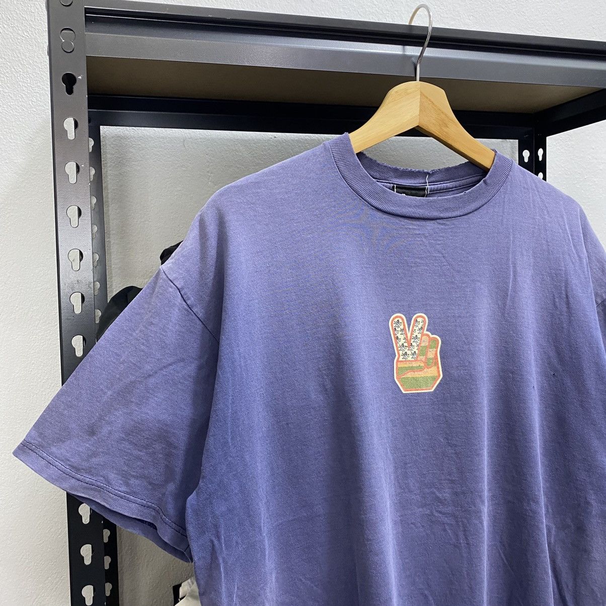 Vintage Vintage 90s Yosa Big Logo Peace Skateboarding Tshirt Size US L / EU 52-54 / 3 - 9 Thumbnail