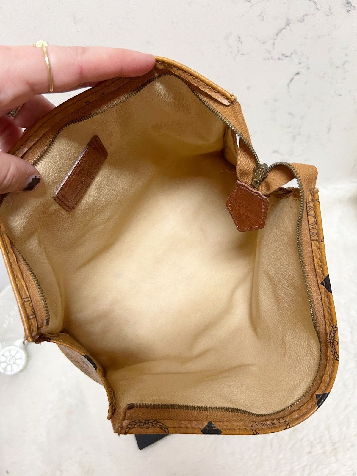 MCM Authentic MCM Cognac Monogram XL Cosmetic Bag / Clutch Size ONE SIZE - 5 Thumbnail