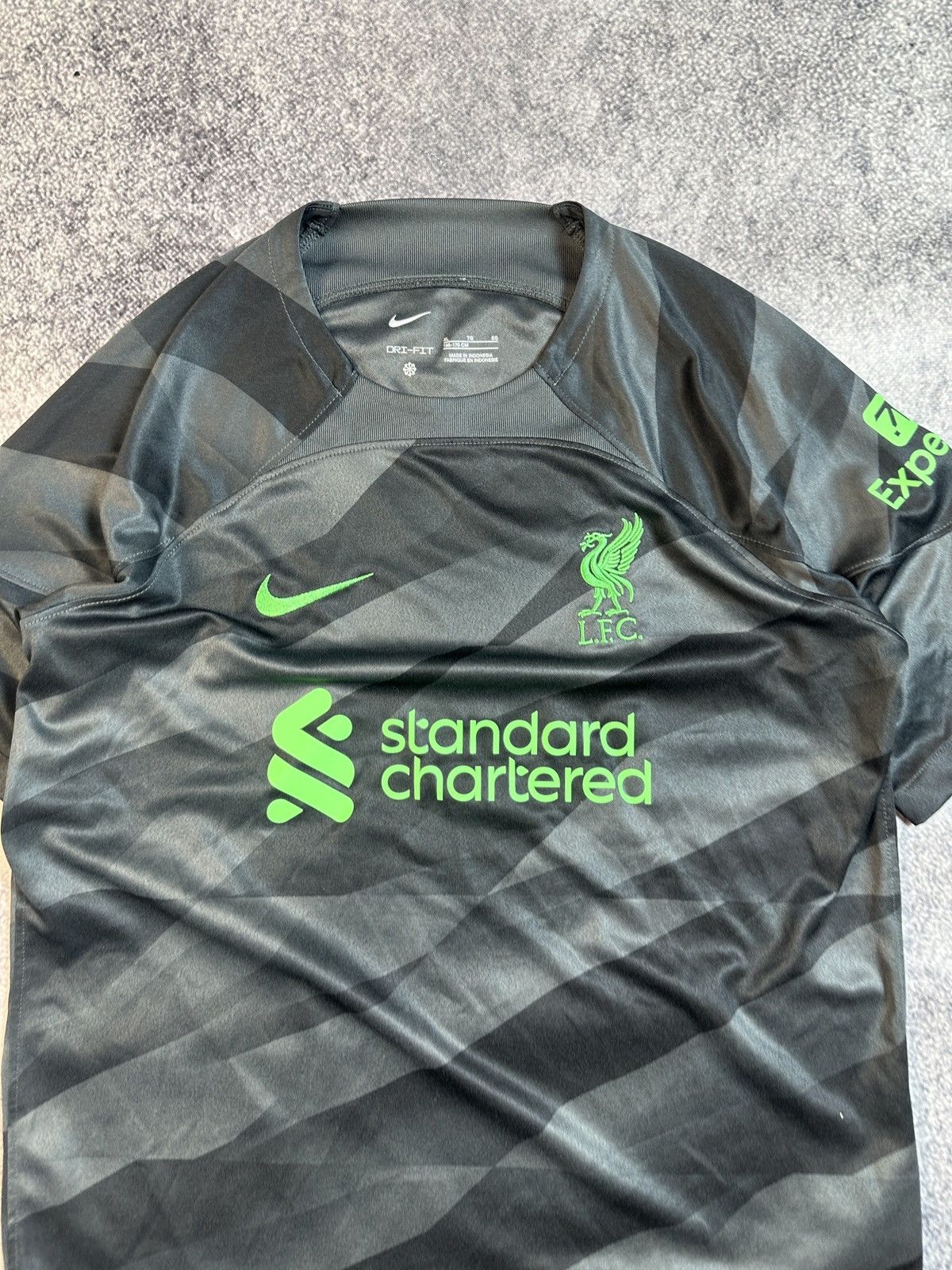 Nike Nike Liverpool soccer jersey Streetwear football rare Xs Size US XS / EU 42 / 0 - 2 Thumbnail