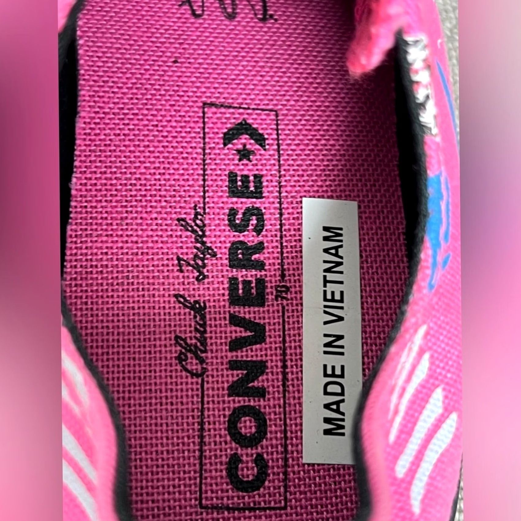 Converse Converse Chuck 70 OX Hyper Pink New Mens 4 Womens 6 170925C Size US 6 / IT 36 - 7 Thumbnail