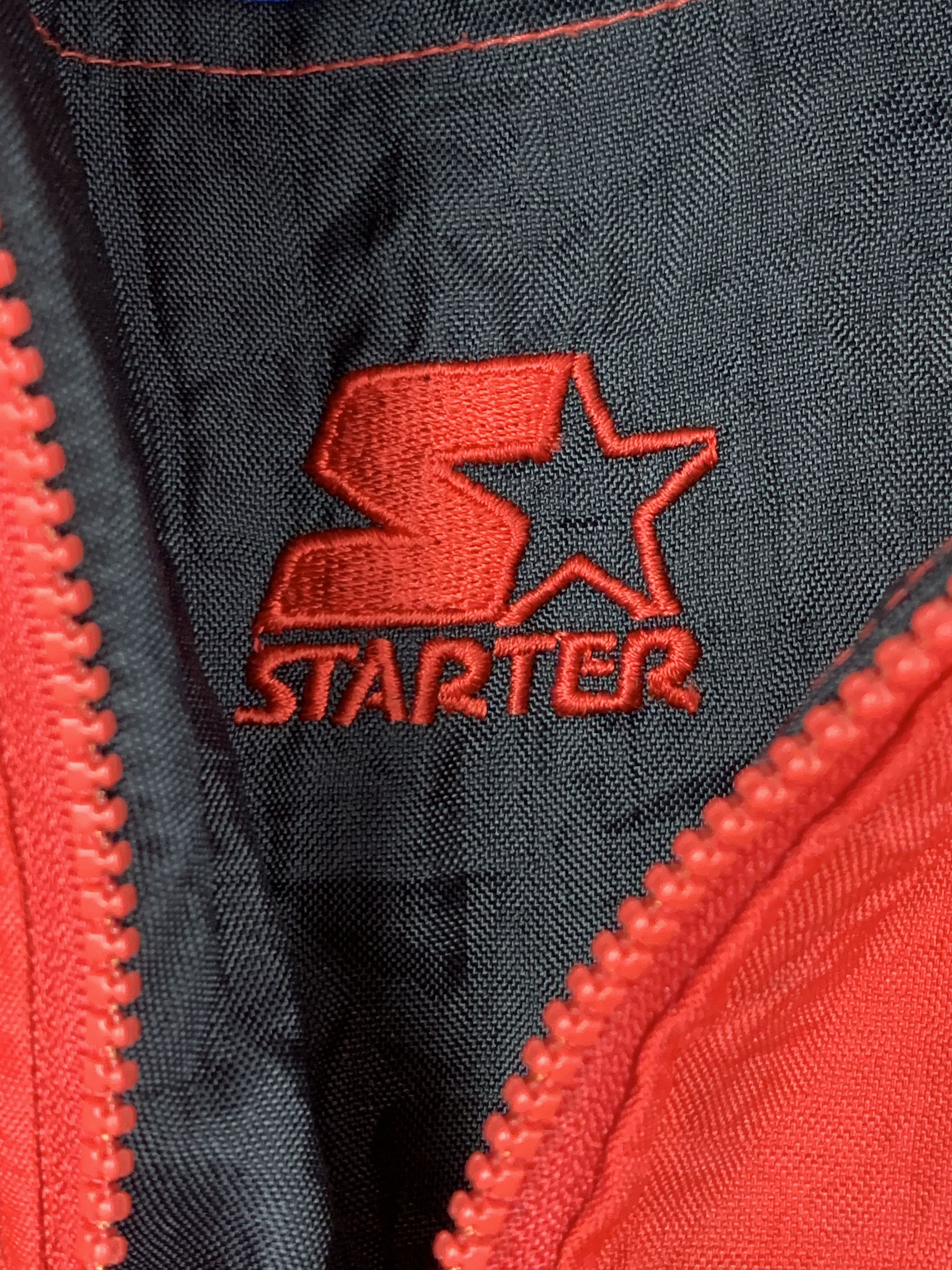NBA × Starter × Vintage Vintage 90s Chicago Bulls Starter Hoodie Bomber Jacket J1362 Size US L / EU 52-54 / 3 - 12 Thumbnail