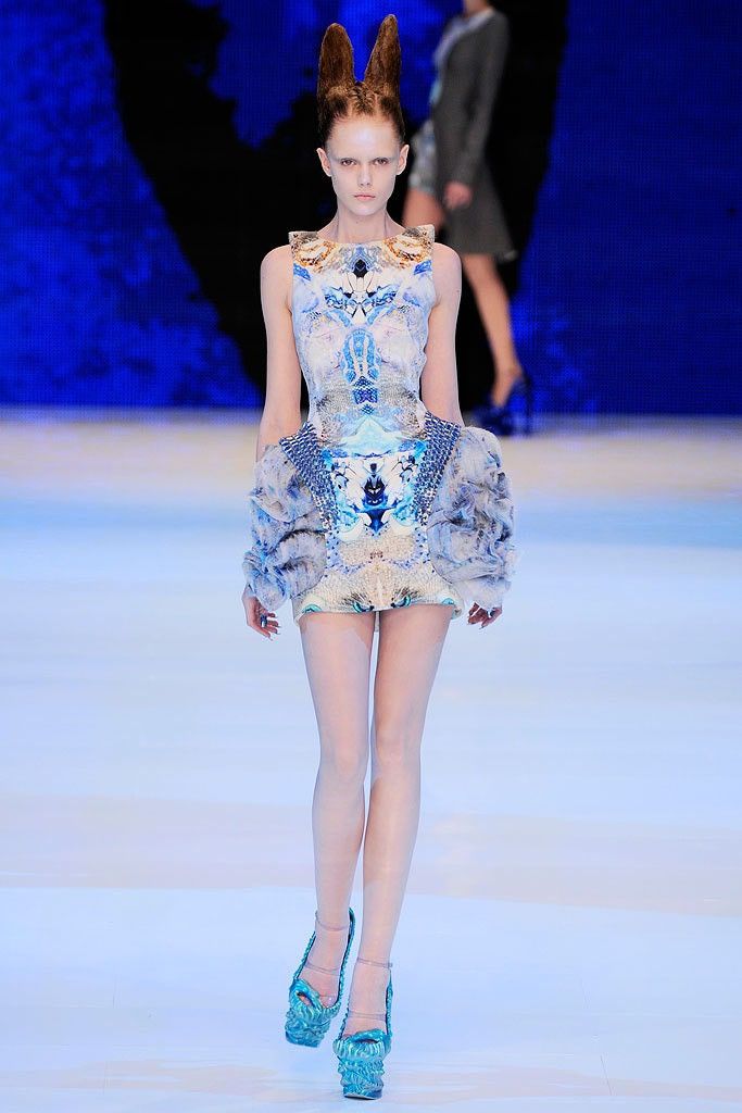 Alexander McQueen S/S 2010 PLATO'S ATLANTIS PYTHON DRESS - ICONIC - RUNWAY - Size XS / US 0-2 / IT 36-38 - 1 Thumbnail