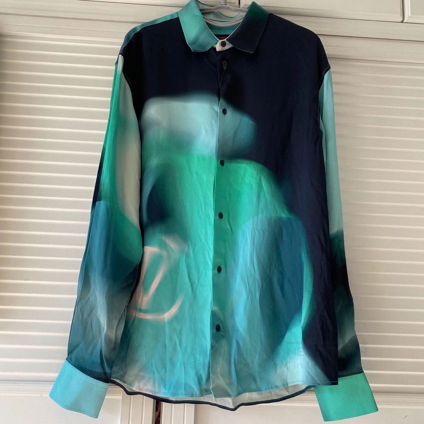 Louis Vuitton LV Men's Gradient Shirt. Size US L / EU 52-54 / 3 - 2 Thumbnail