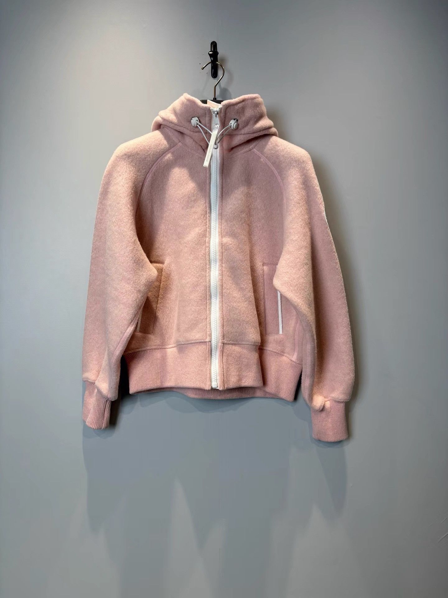 Canada Goose Canada Goose 25SS Pink Chilliwack Bomber with White Logo K36 Size US M / EU 48-50 / 2 - 1 Thumbnail
