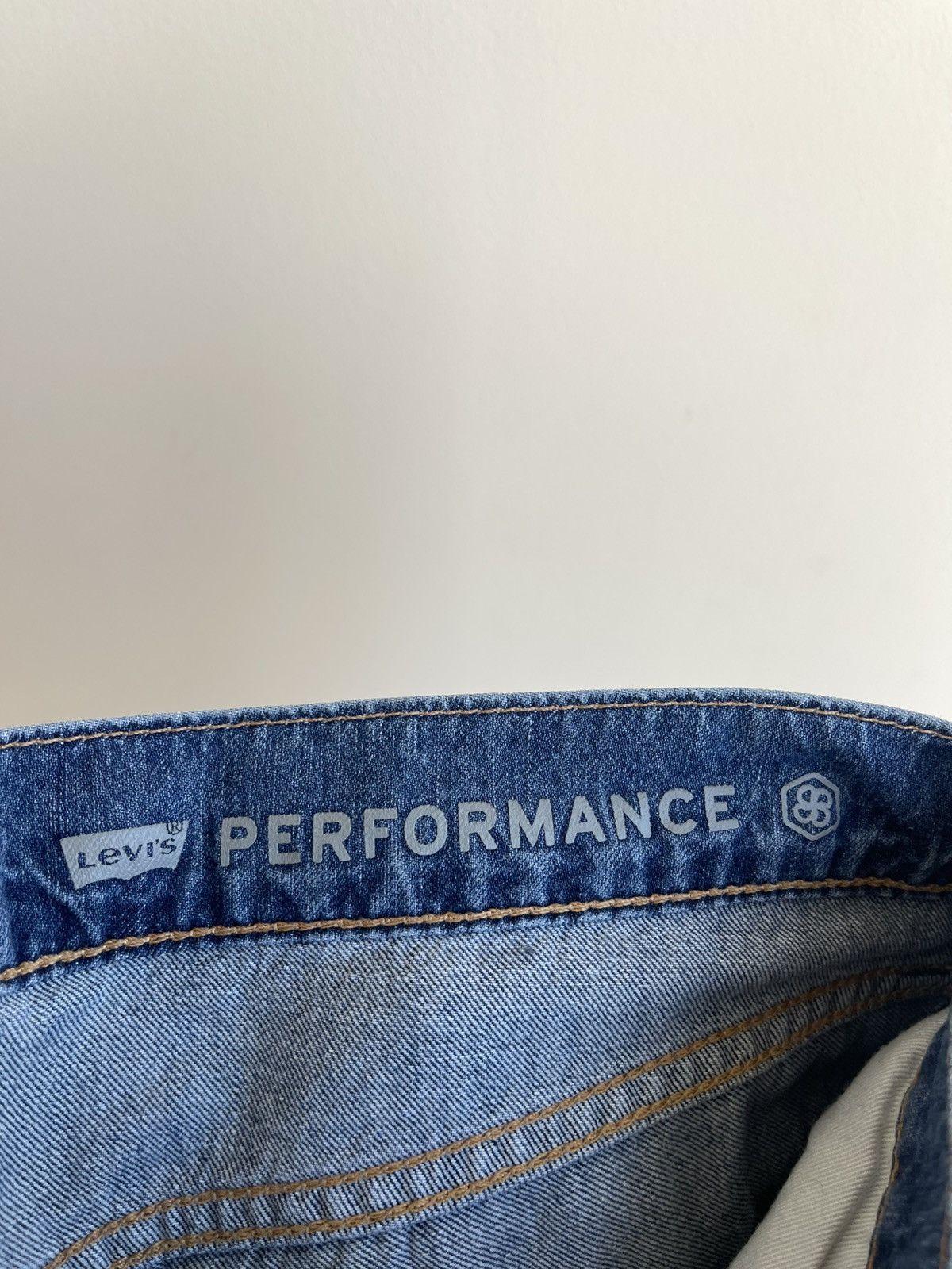 Levi's Premium 511 Zip Fly Tapered Slim Fit 5 Pocket Denim Jeans Size US 32 / EU 48 - 11 Thumbnail