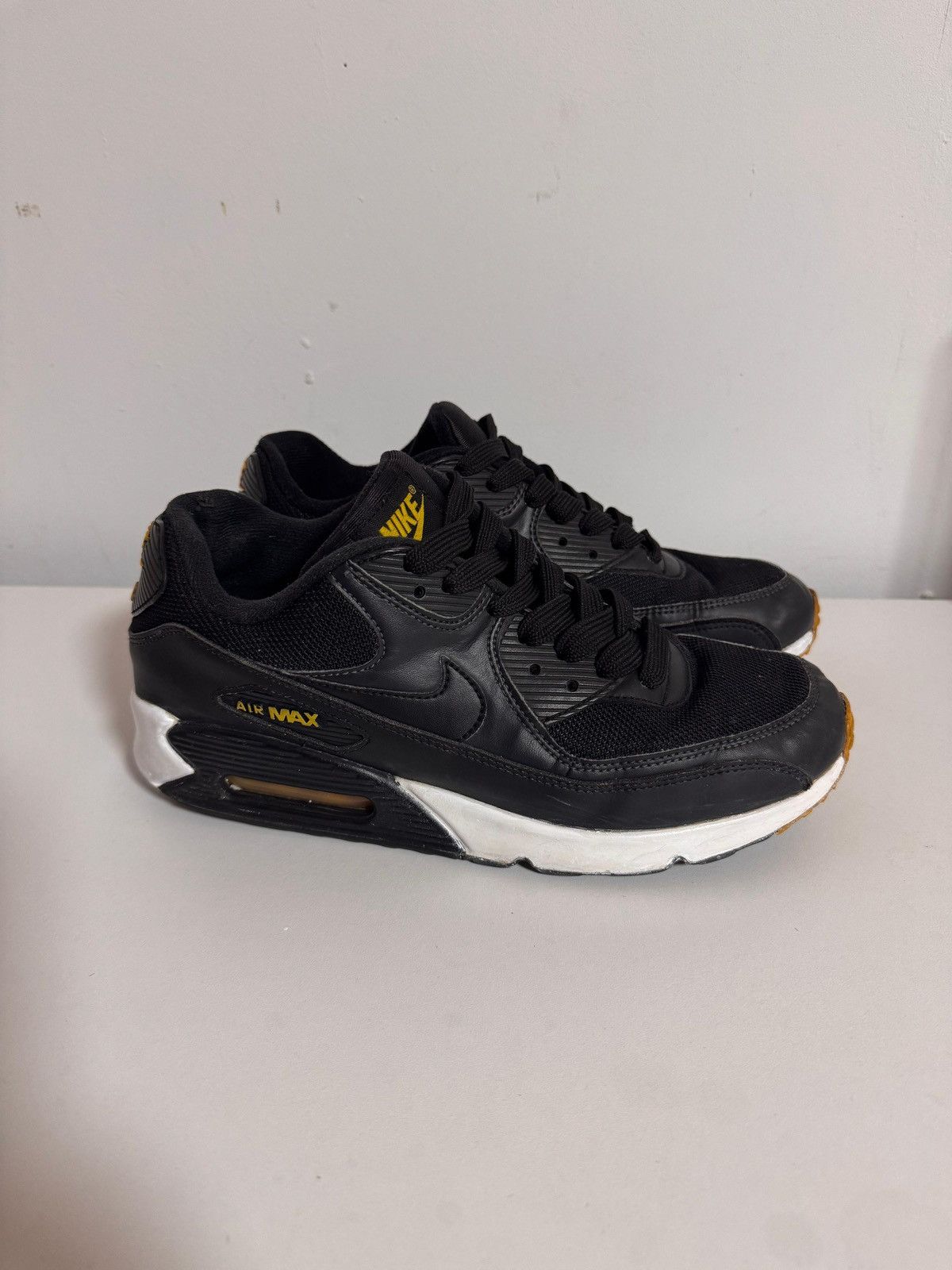 Nike Nike AirMax90 Size US 10 / EU 43 - 1 Thumbnail