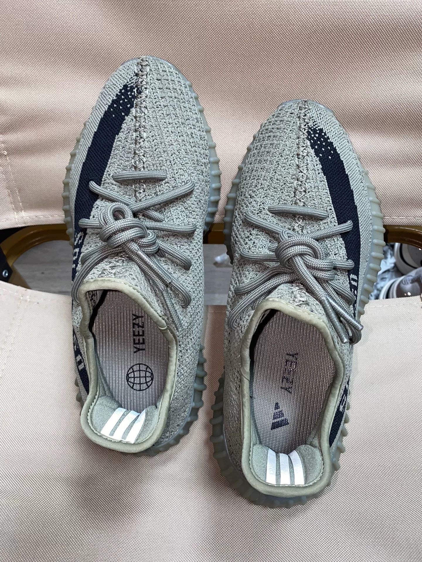 Yeezy Yeezy Multi Lowtop Sneakers 40 Men Size US 7.5 / EU 40-41 - 1 Thumbnail