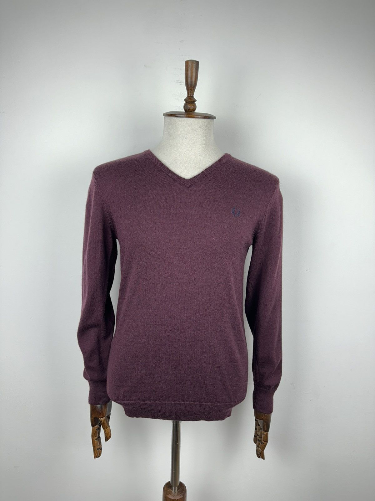 Fred Perry Men’s Fred Perry Merino Wool V-Neck Sweater size M Size US M / EU 48-50 / 2 - 1 Thumbnail