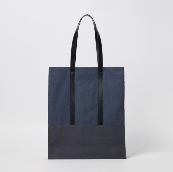 Jw anderson hotsell uniqlo tote