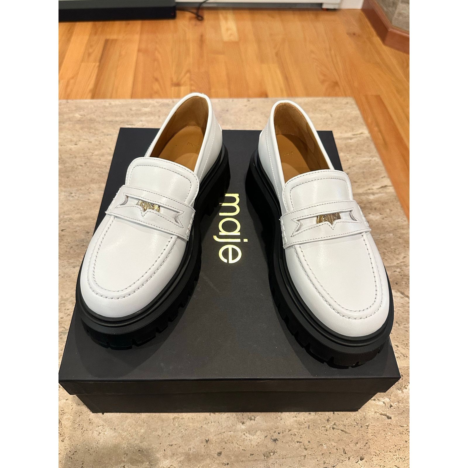 Maje NEW Maje Leather Platform Coin Loafers White size 41/ 10.5 Size US 10.5 / IT 40.5 - 2 Thumbnail