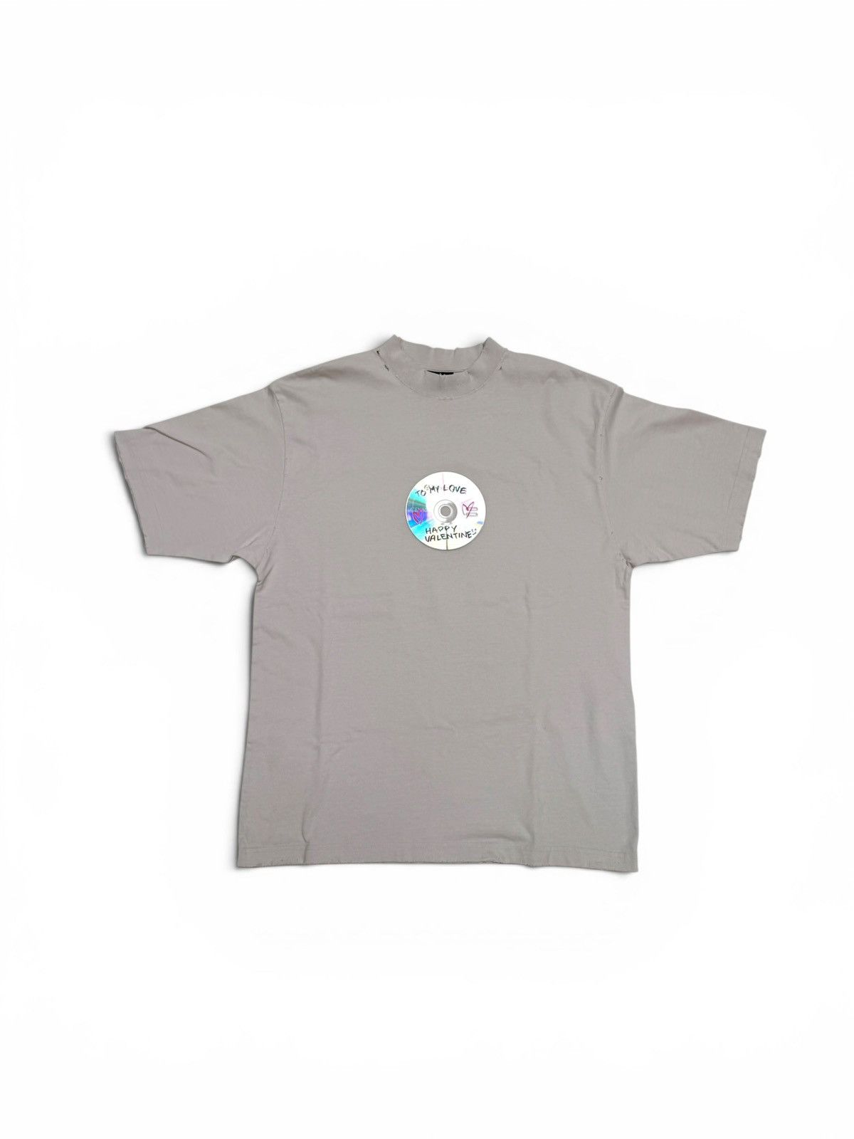Balenciaga Balenciaga Happy Valentine Day CD Tee Shirt Beige Size US XS / EU 42 / 0 - 1 Thumbnail