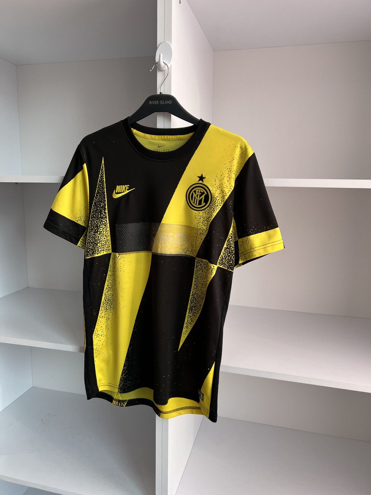 Nike × Vintage 2019-20 Nike Inter Milan Pre Match Training Jersey Size US M / EU 48-50 / 2 - 4 Thumbnail