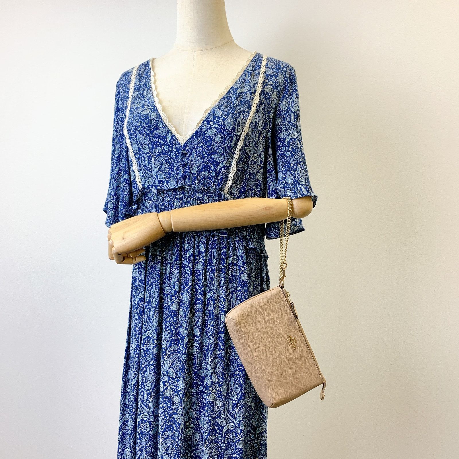 Coach 73044 Large Wristlet IN Taupe