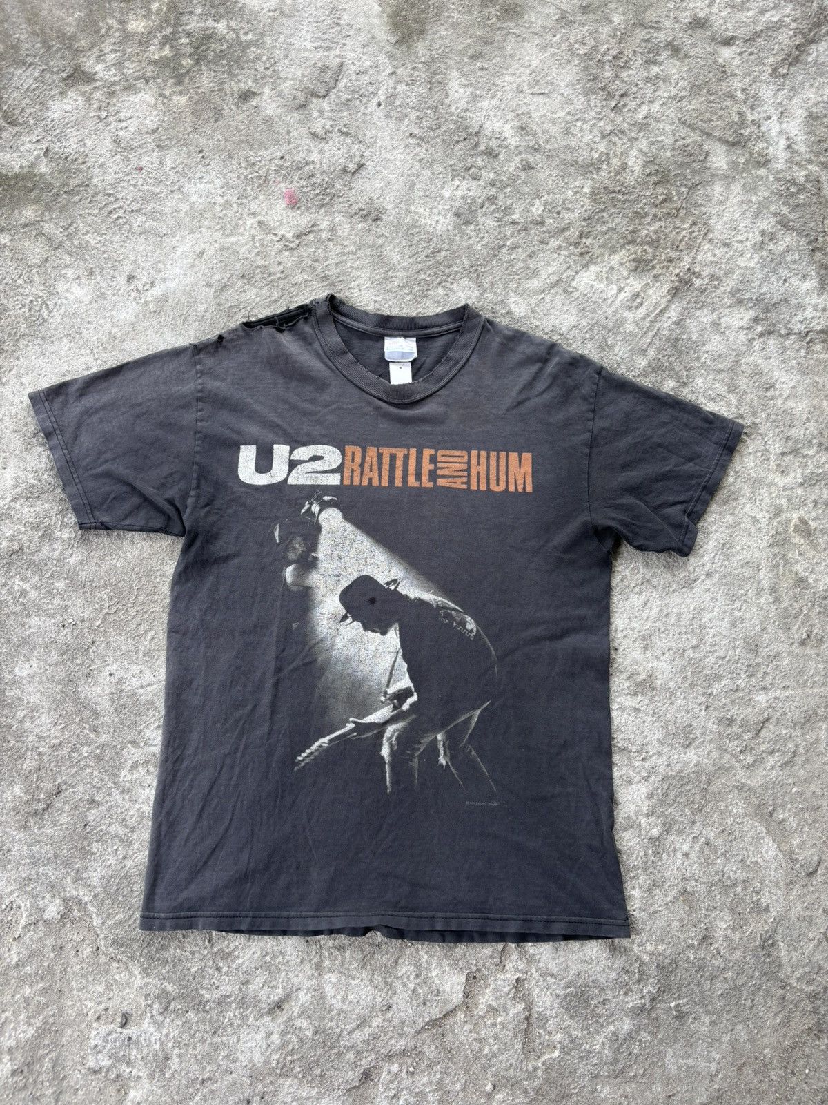 Band Tees Vintage Distressed U2 Rattle And Hum Tshirt Size US M / EU 48-50 / 2 - 1 Thumbnail