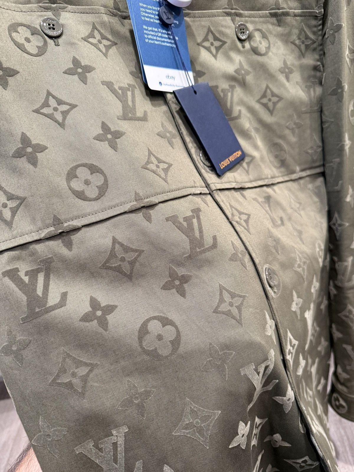 Louis Vuitton Louis Vuitton Olive Monogram Overshirt Size US M / EU 48-50 / 2 - 3 Thumbnail