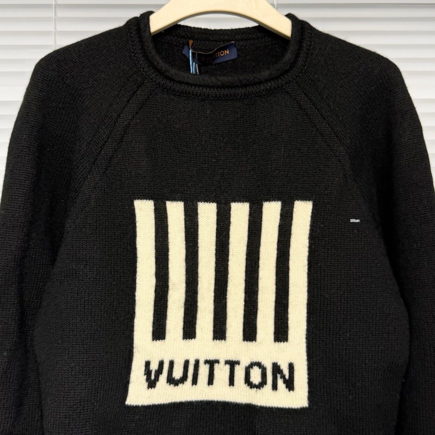 Louis Vuitton LV Black Knit Sweater M Size Size US M / EU 48-50 / 2 - 3 Thumbnail