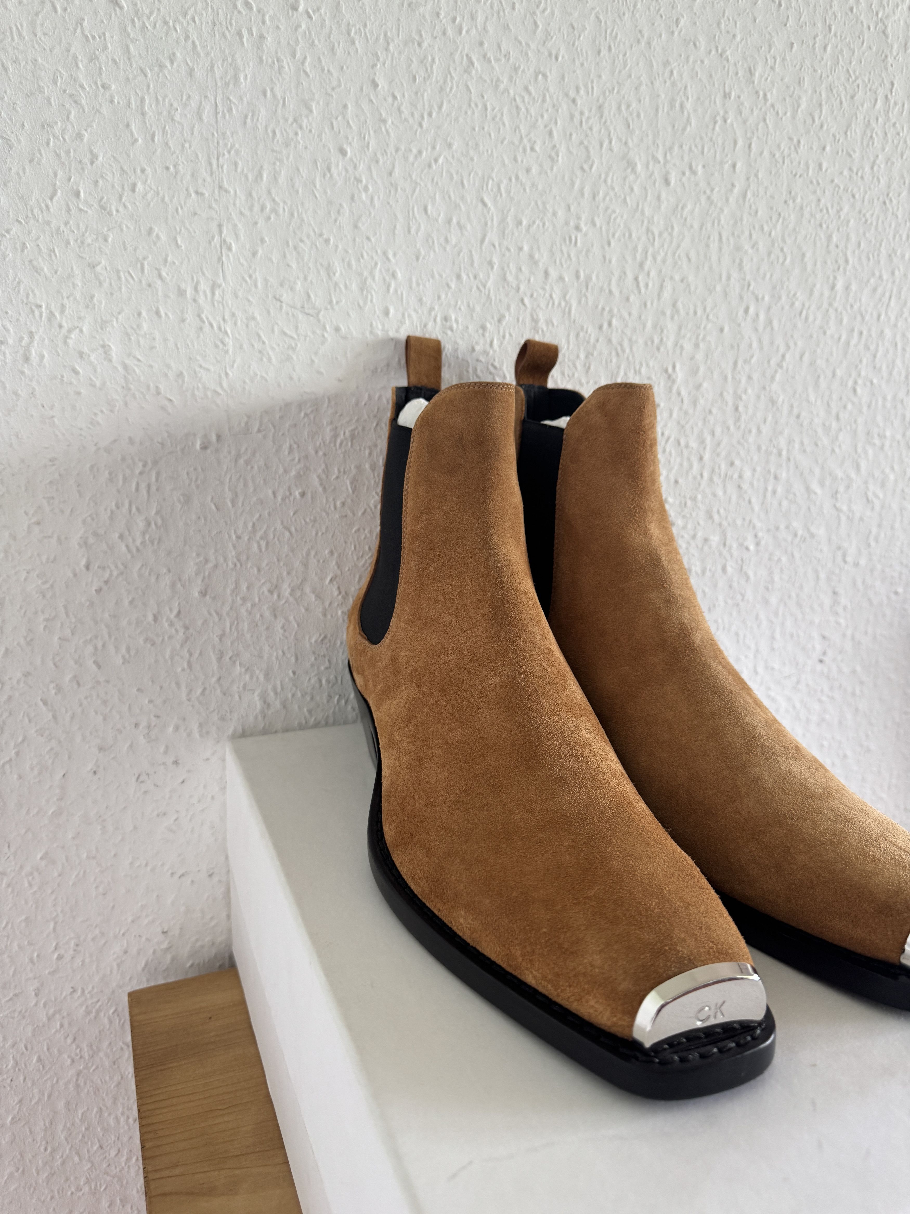 Calvin Klein 205W39NYC Walnut Suede Chelsea Boot Size US 12 / EU 45 - 6 Thumbnail