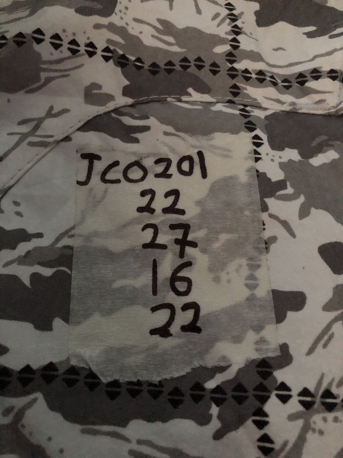 Japanese Brand Japanese Brands Kissmark Camo Colourway Ski Jacket Size US L / EU 52-54 / 3 - 20 Thumbnail