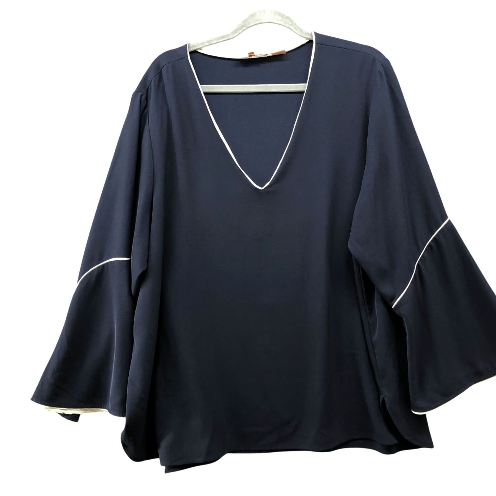 Calvin Klein Calvin Klein Blouse Womens 2X Long Sleeve V-Neck Navy Blue Flare Sleeve Polyester Blend Basic Classic - Mens? Size XXL / US 16-18 / IT 52-54 - 2 Thumbnail