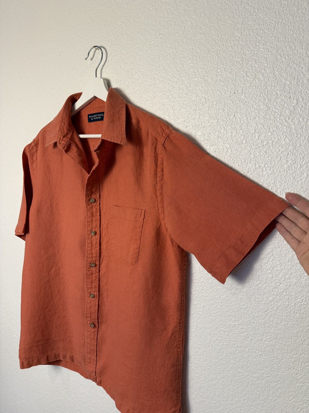 Roundtree & Yorke Roundtree&Yorke men’s linen shirt M size Size US M / EU 48-50 / 2 - 4 Thumbnail