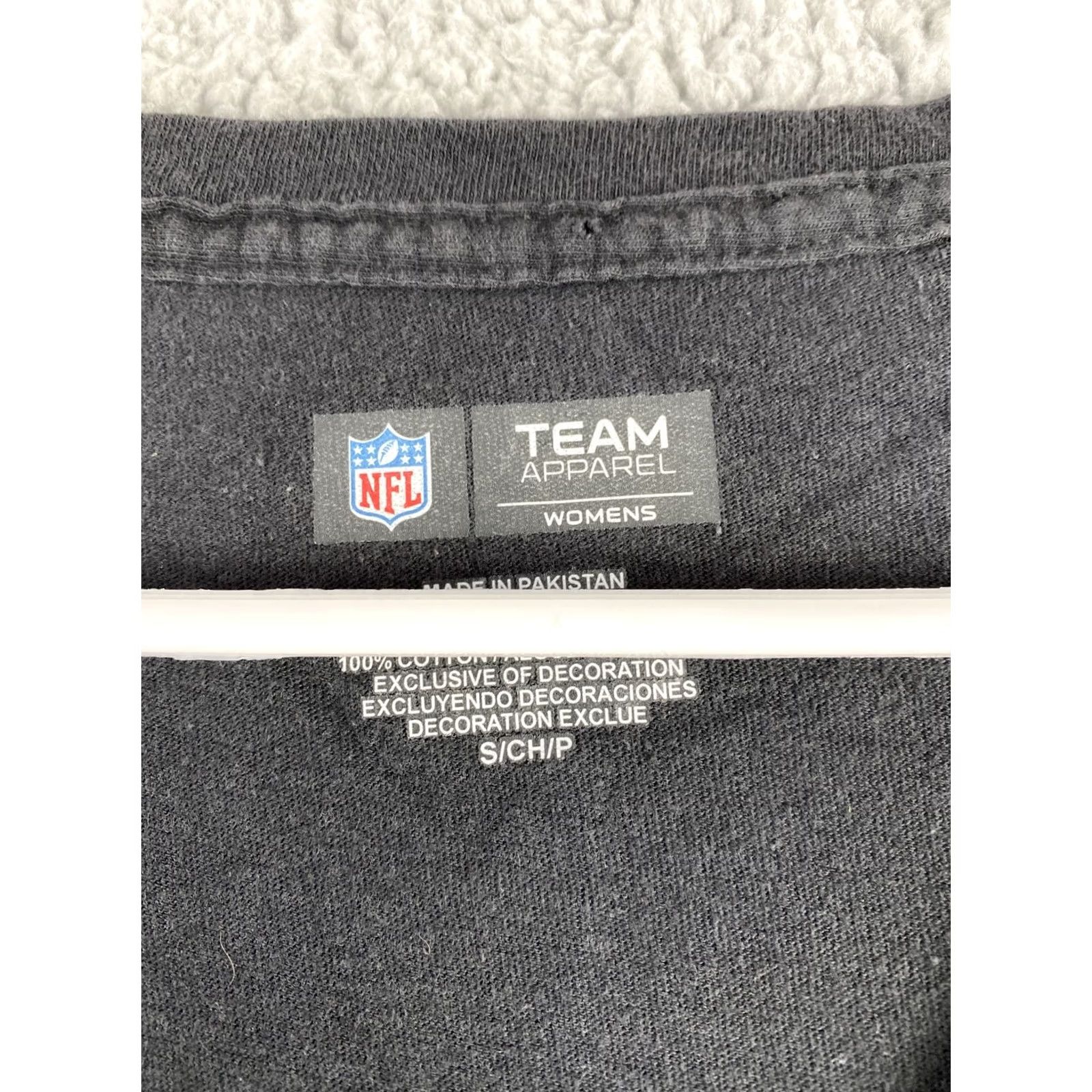 NFL Team NFL T Shirt Women's S Short Sleeve V-Neck Black Logo 100% Cotton Pullover Sports Shirt Womens Size S / US 4 / IT 40 - 3 Thumbnail