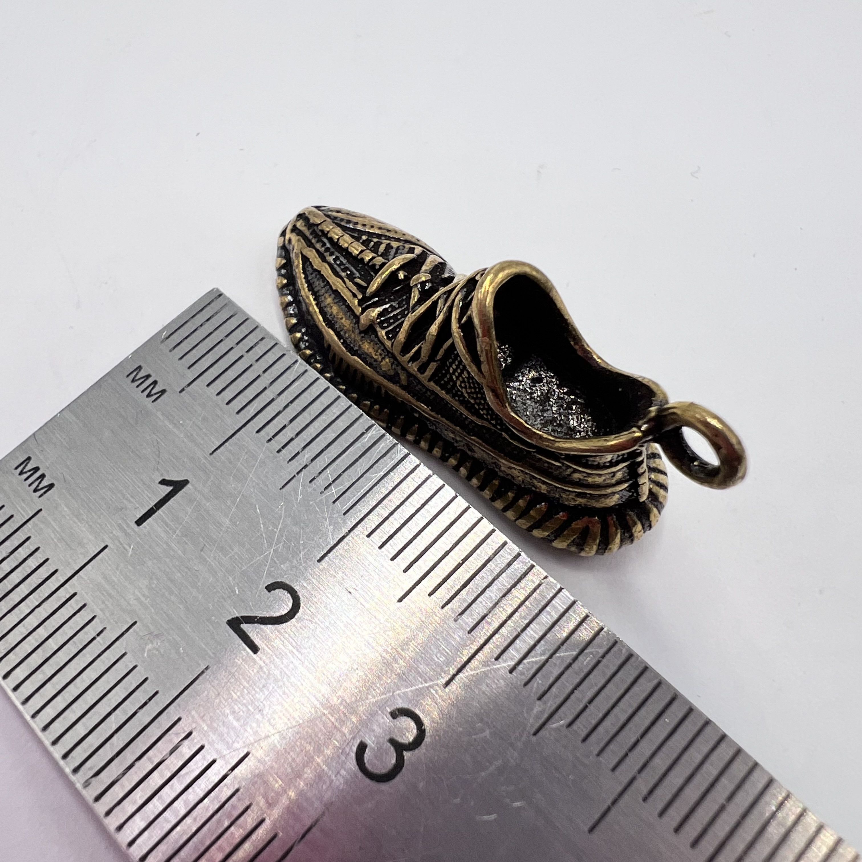 Vintage Vintage 1960s Mini Figure Statue Sneaker Brass Bronze14.53gr Size ONE SIZE - 2 Thumbnail