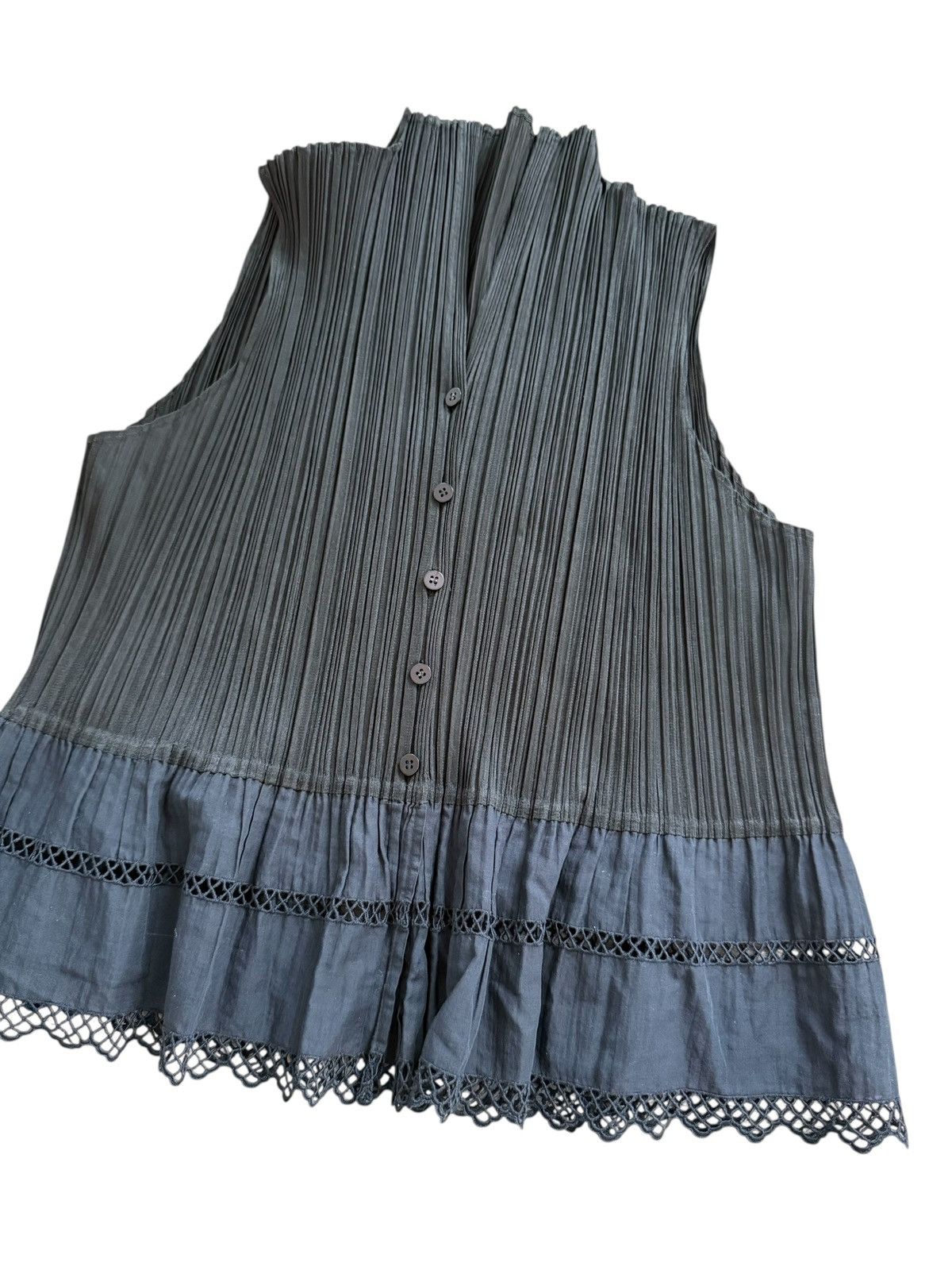 Pleats Please Issey Miyake Pleats Please Issey Miyake pleated ruffle top Size ONE SIZE - 2 Thumbnail