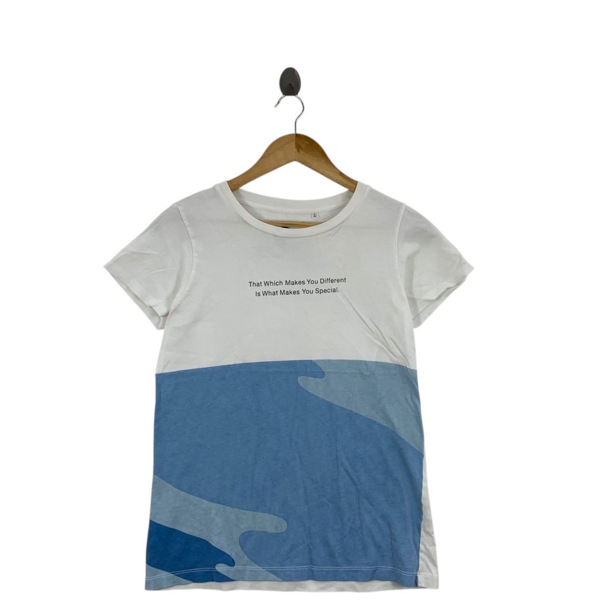 Uniqlo PHARRELL WILLIAMS x UNIQLO Different Special Tee Shirt Top Size L / US 10 / IT 46 - 3 Thumbnail