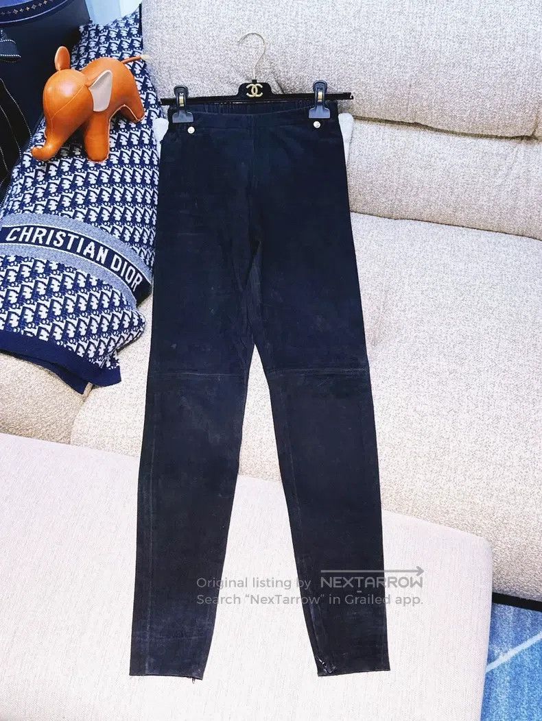 Chanel Chanel Black sheepskin suede pant Size 24" / US 00 / IT 34 - 1 Thumbnail