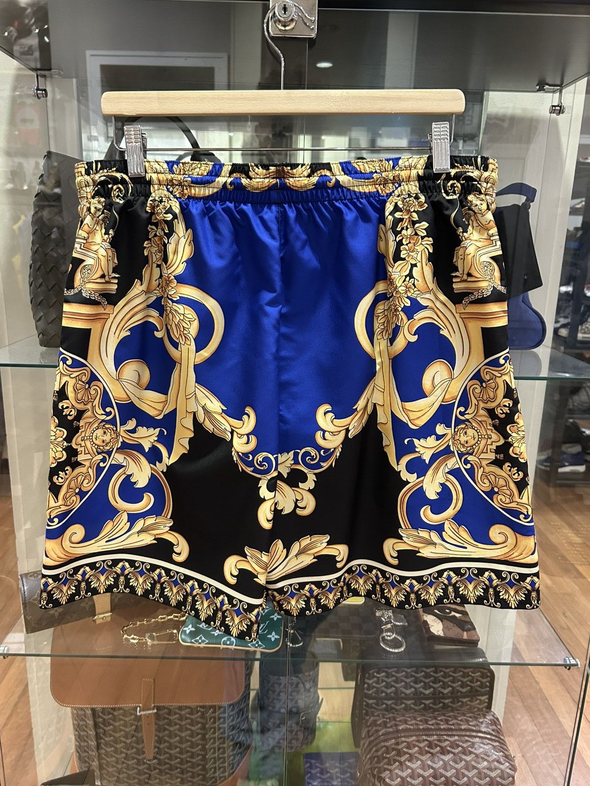 Versace Versace Motif Swim Trunks Size US 34 / EU 50 - 2 Thumbnail