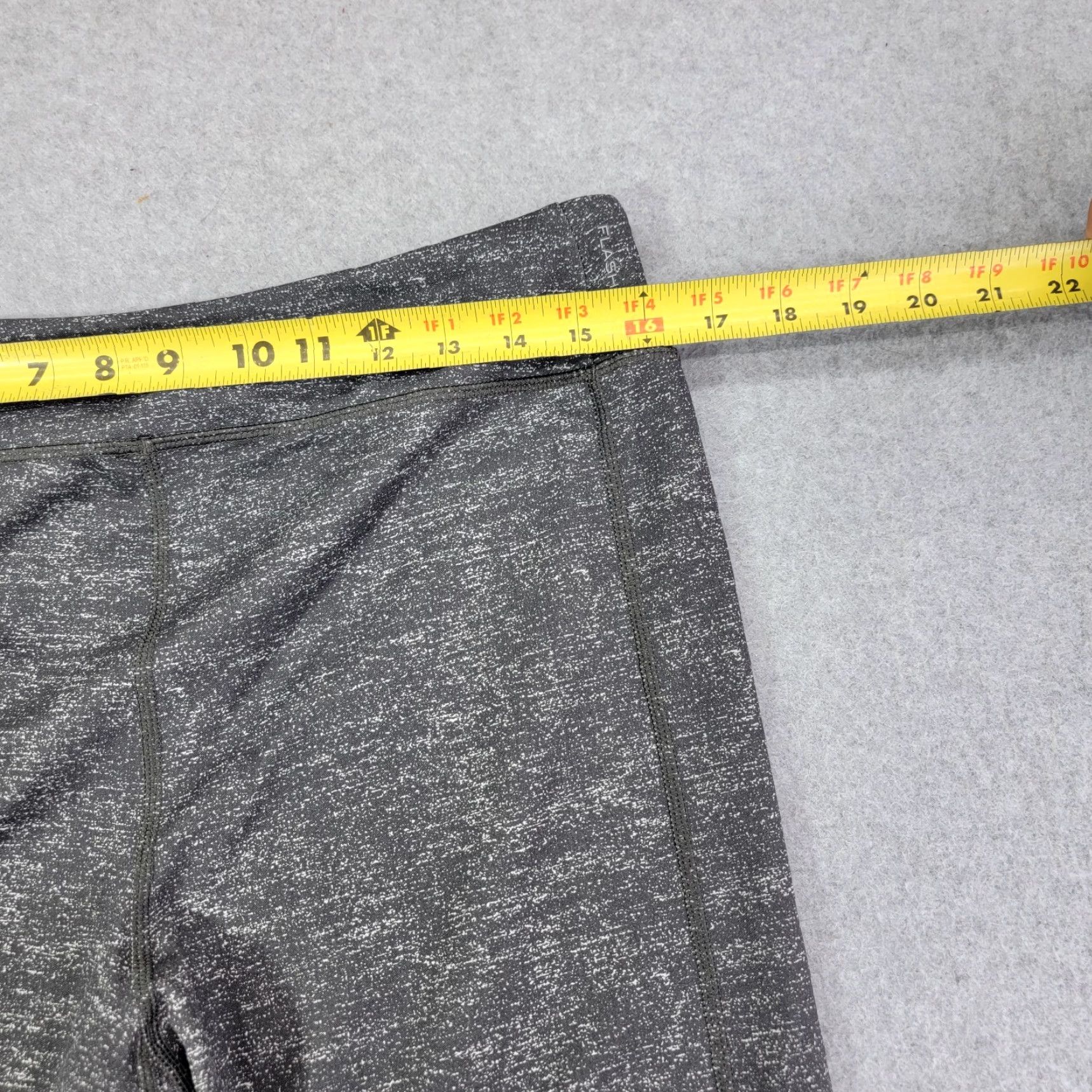 The North Face The North Face Flash Dry Womens XL Gray Activewear Leggings Pants yoga workout Size 40" / US 18 - 7 Thumbnail