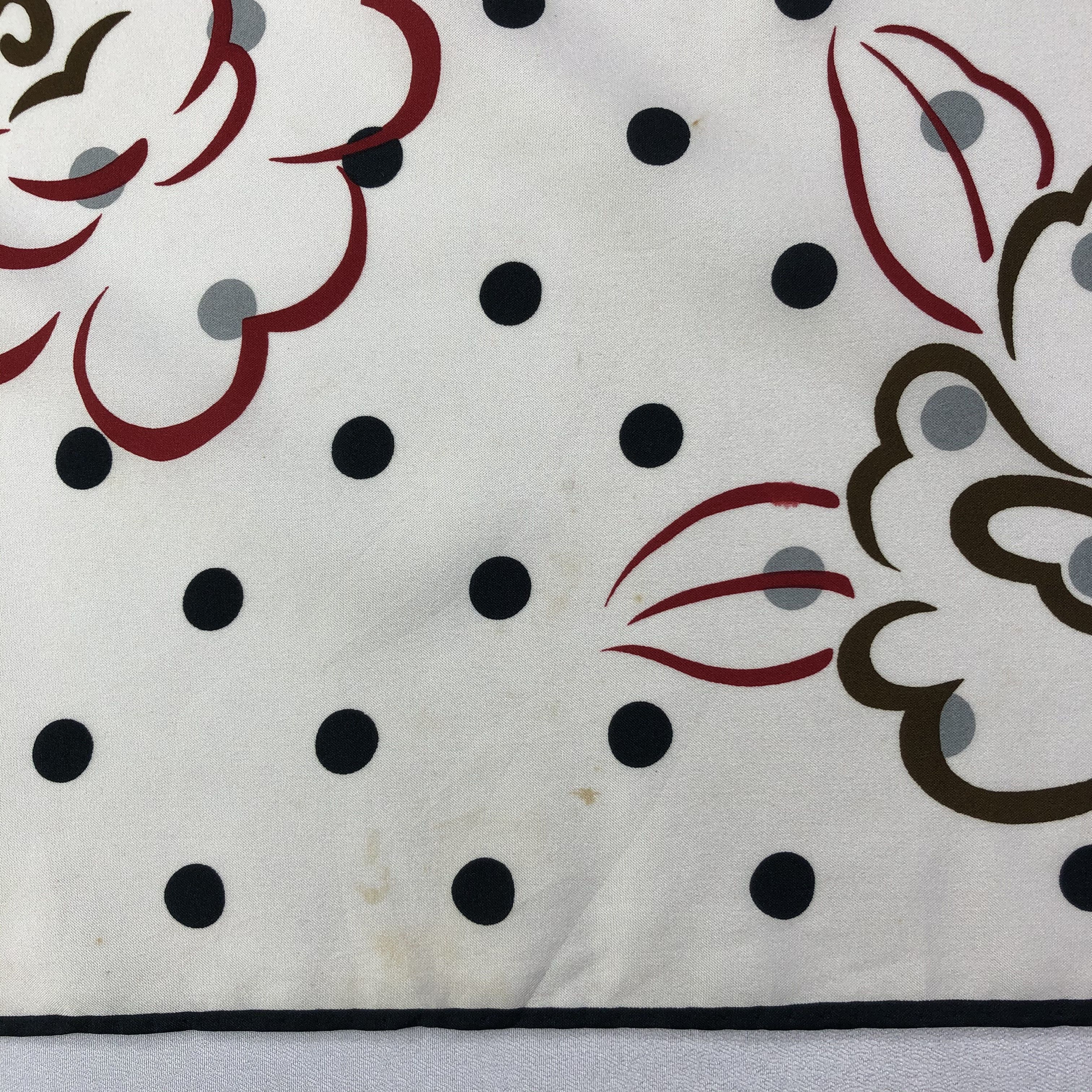 Louis Feraud × Vintage Vintage Louis Feraud Silk Scarf Size ONE SIZE - 5 Thumbnail