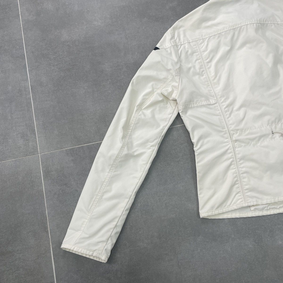 Moncler Authentic Moncler Women Jacket Size 3 (M) Size M / US 6-8 / IT 42-44 - 22 Thumbnail