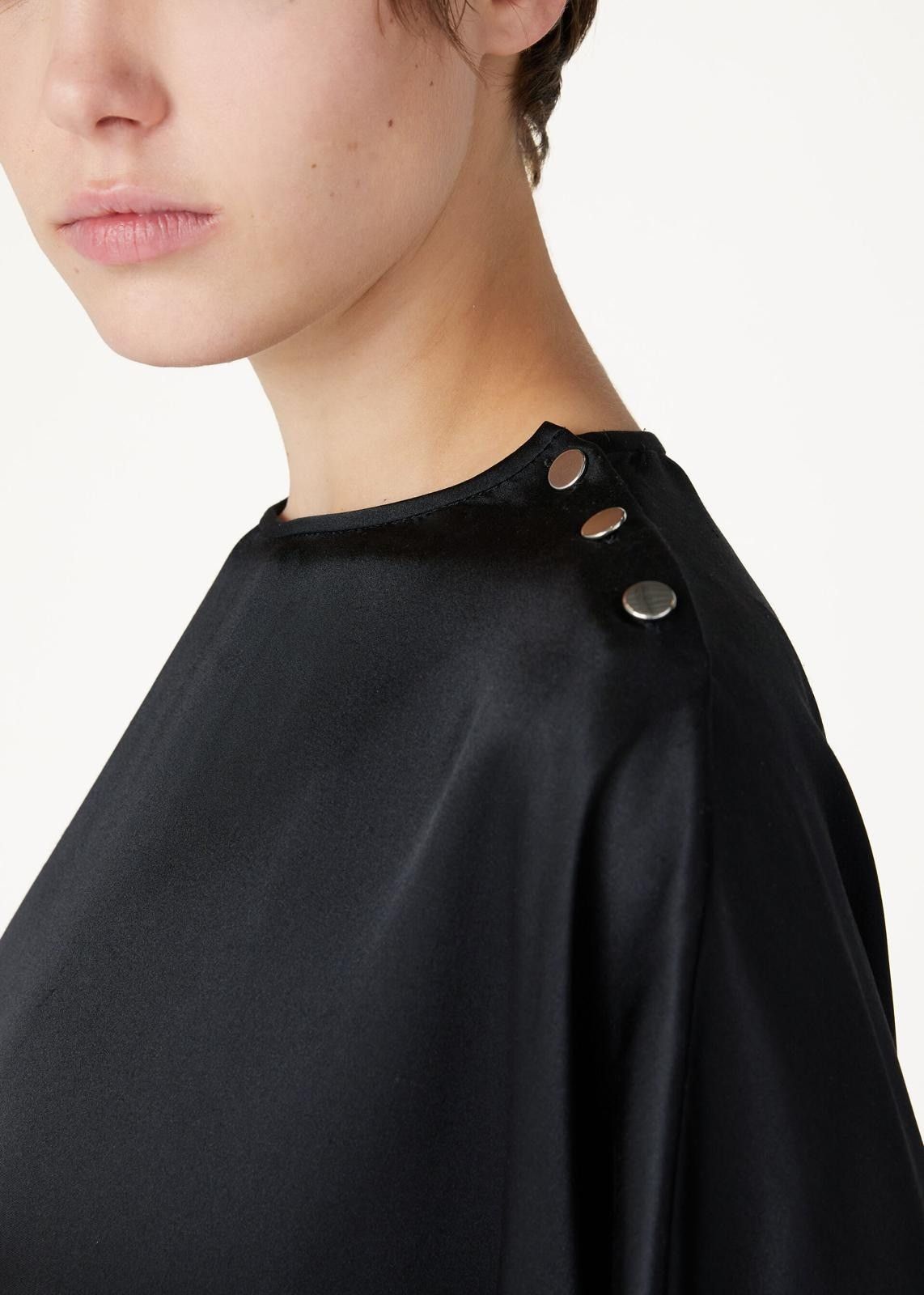 Loro Piana o1srvl11e0725 FAN6756 Softly Cut Silk Blouse in Black Size L / US 10 / IT 46 - 4 Thumbnail