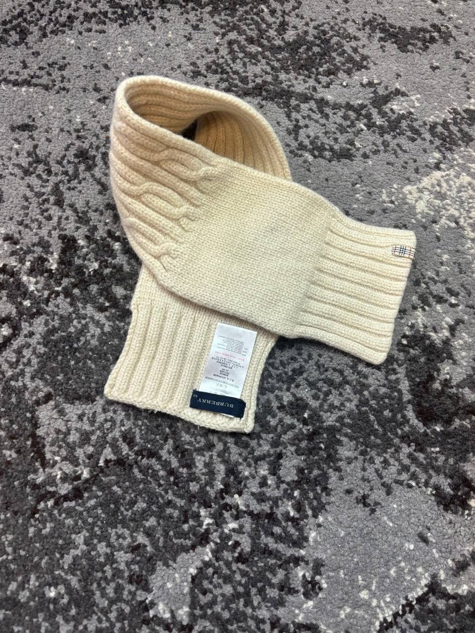 Burberry × Vintage Vintage y2K Burberry Wool Knitted Scarf Hand Size ONE SIZE - 5 Thumbnail