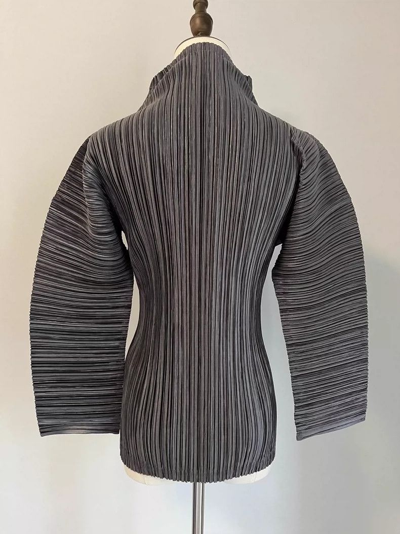 Issey Miyake Issey Miyake Silver-gray main line and long-sleeved top Size M / US 6-8 / IT 42-44 - 4 Thumbnail