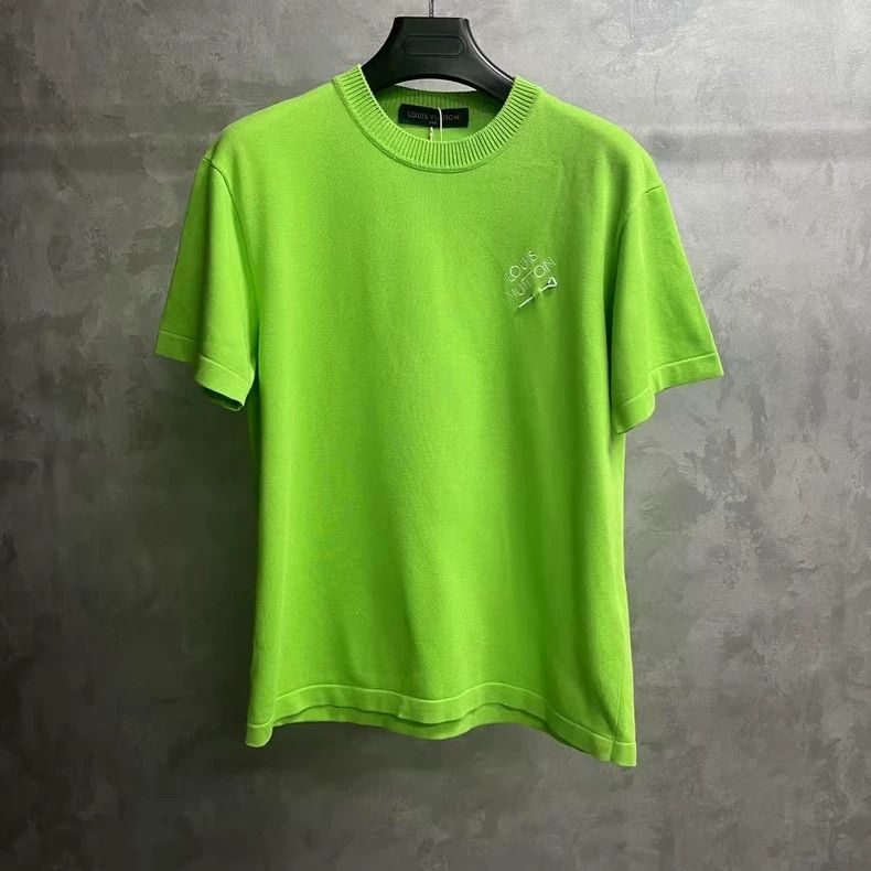 Louis Vuitton LOUIS VUITTON Green Solid Round Neck Pullover Short Sleeve Size US S / EU 44-46 / 1 - 1 Thumbnail