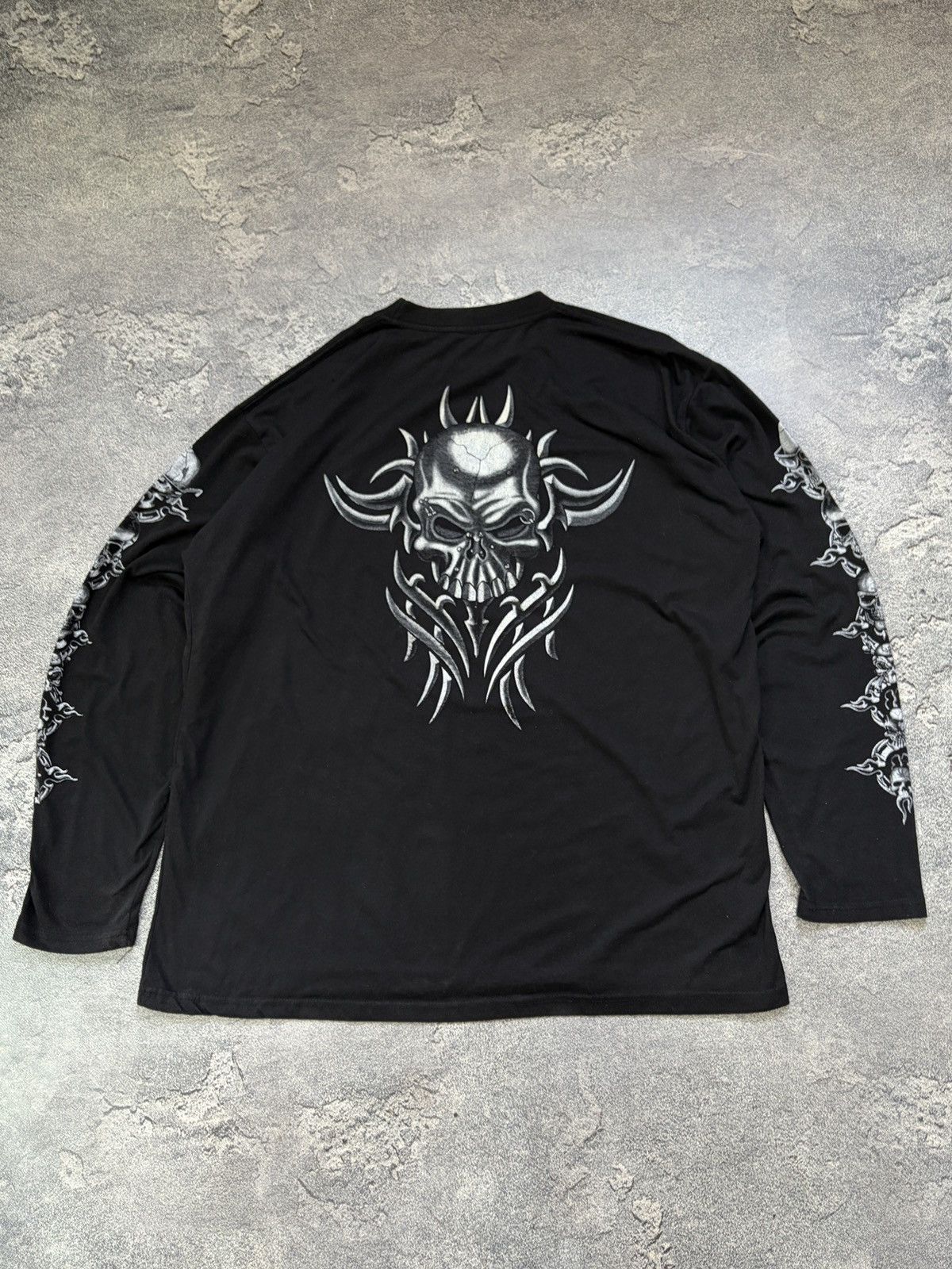 Vintage Vintage Skull Tribal Gothic Long Sleeve Graphic T-Shirt XL Size US XL / EU 56 / 4 - 2 Thumbnail