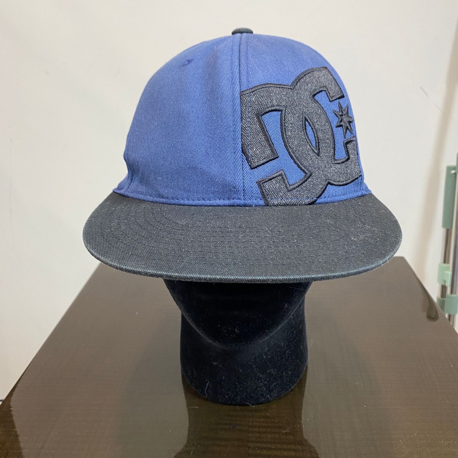 DC DC Shoes Flexfit Logo Fitted Hat Baseball Skater Y2K Hat S/M Size ONE SIZE - 3 Thumbnail