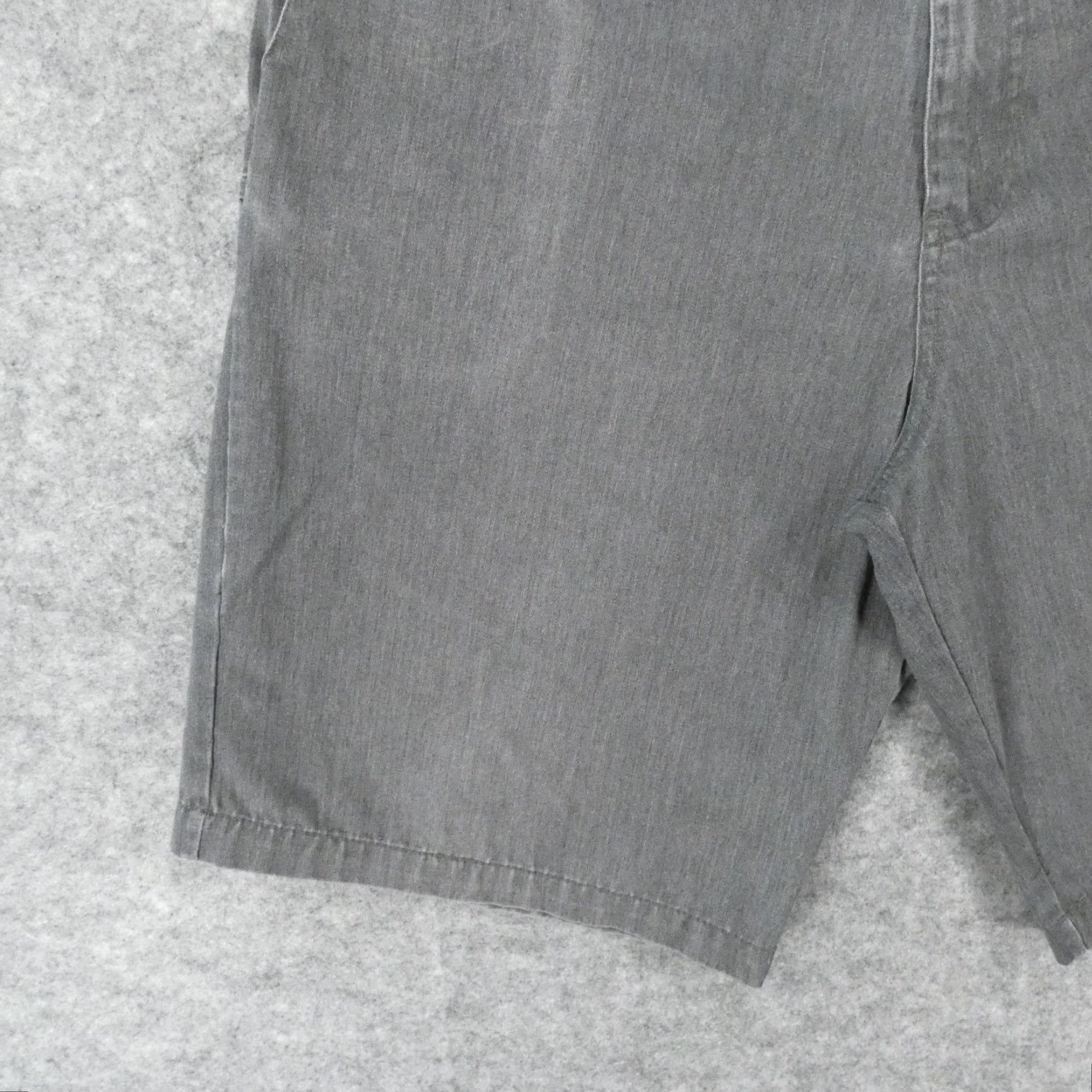 Volcom Volcom Mens Shorts 36 Chino Flat Front Gray Casual Skater Surfer Size US 36 / EU 52 - 3 Thumbnail